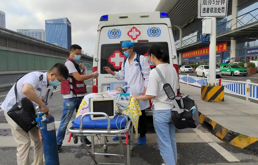 广宁县救护车出租公司